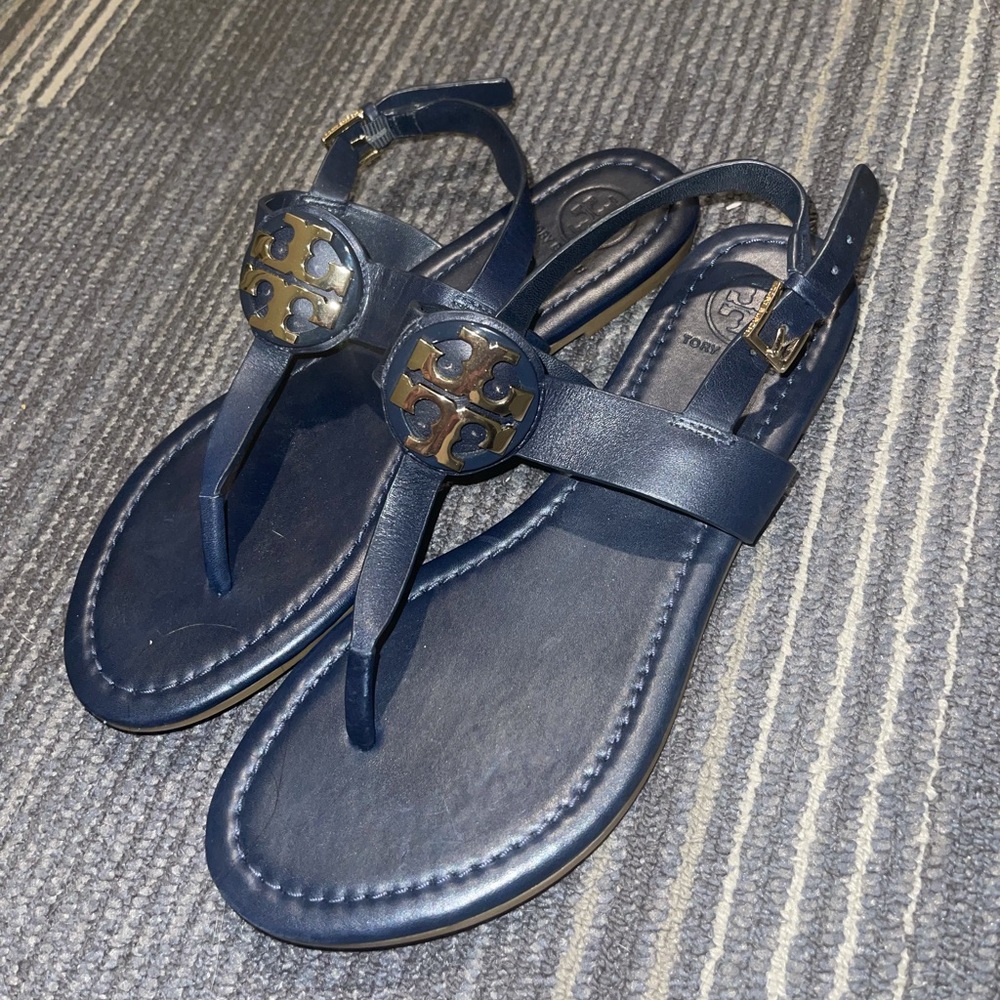 Tory Burch Claire Flat Thong Sandal in Navy Blue